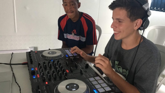 61415C0D-1D31-4A50-816F-E32053C6A803