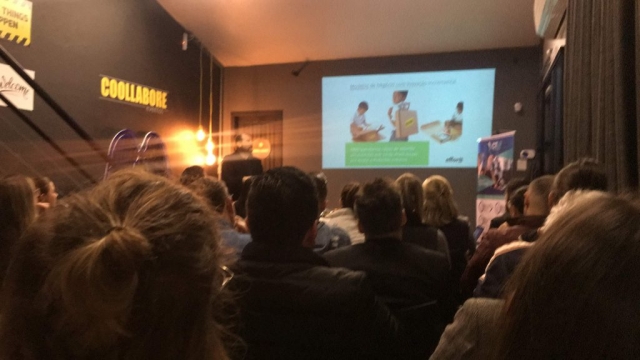 921D0144-1DE8-4FB1-AC6D-2D68F3D994CA