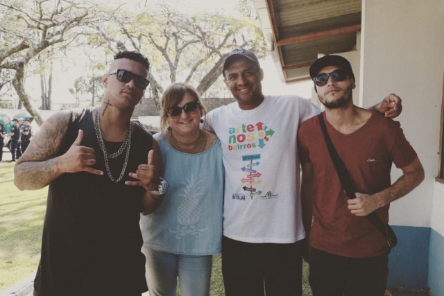 FC8FD328-654D-458D-99BA-6338DA82CBE1