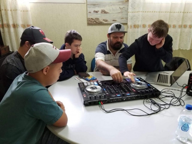 7f61c81d-11e8-4056-9459-37d424fa41cb