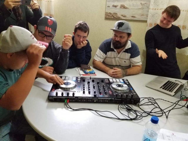 c308ce9e-cab7-43ca-b969-8a2419f492cd