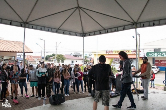 f4f98d2a-28bd-4f1a-a8f1-d0539675477e